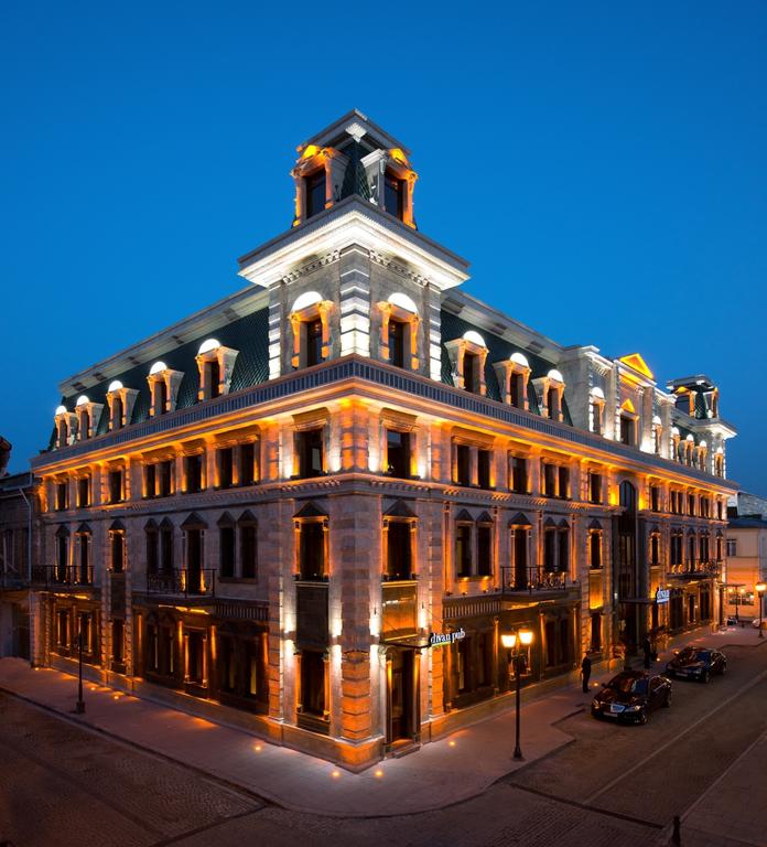  DIVAN SUITES BATUMI HOME 5*