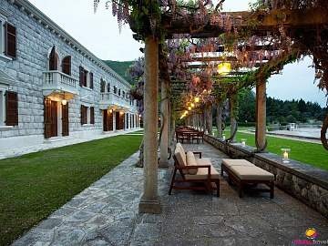 AMAN VILLA MILOCER 
